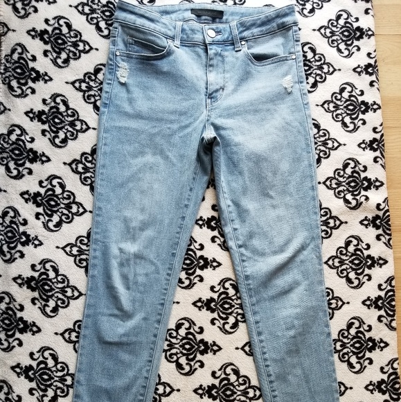 UNIQLO Tapered Jeans - Picture 2 of 7